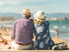 Simple Travel Tips for Seniors: Plan Comfortable and Enjoyable Trips